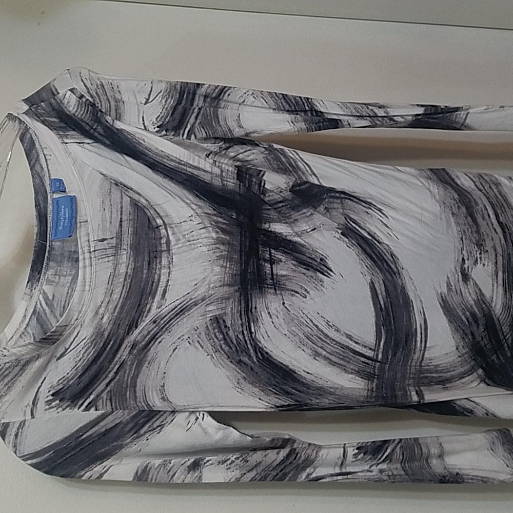 Womens long sleeved shirt, size XS, by Vera Wang